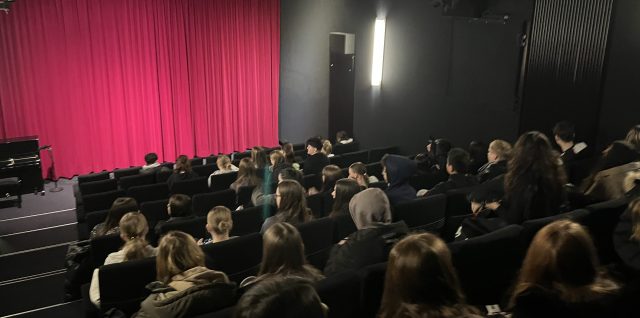 Ein spannender Vormittag im Kino: Französischklassen tauchen in die Welt von „Juniors“ ein